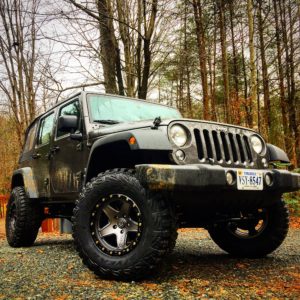 2016 Jeep Wrangler JKU with a 3.5" Metalcloak Rock Ready Lift & 35" tires.